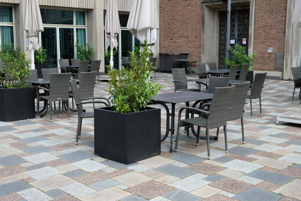 Terrassenbau Cafe Firma - Wall Tiefbau